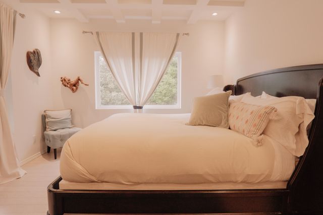 541 Redwood Road, Whitethorn, CA 95589