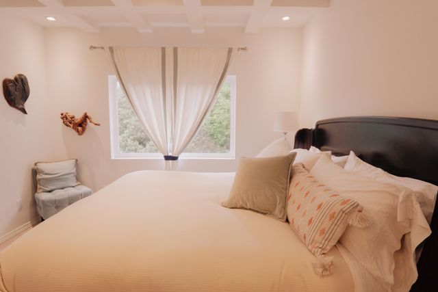 541 Redwood Road, Whitethorn, CA 95589