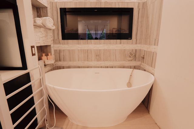 541 Redwood Road, Whitethorn, CA 95589