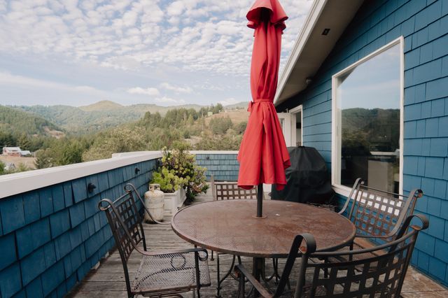 541 Redwood Road, Whitethorn, CA 95589