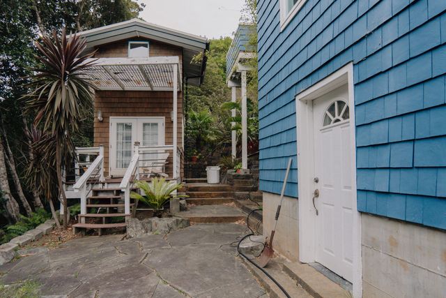 541 Redwood Road, Whitethorn, CA 95589