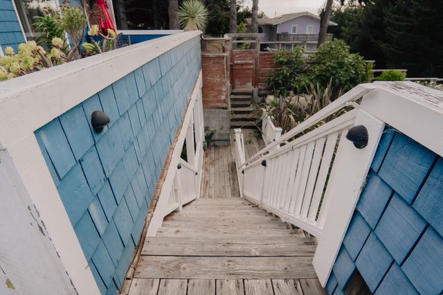 541 Redwood Road, Whitethorn, CA 95589