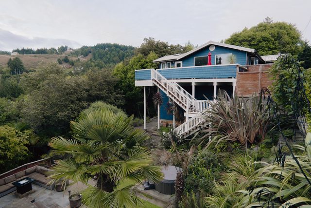 541 Redwood Road, Whitethorn, CA 95589