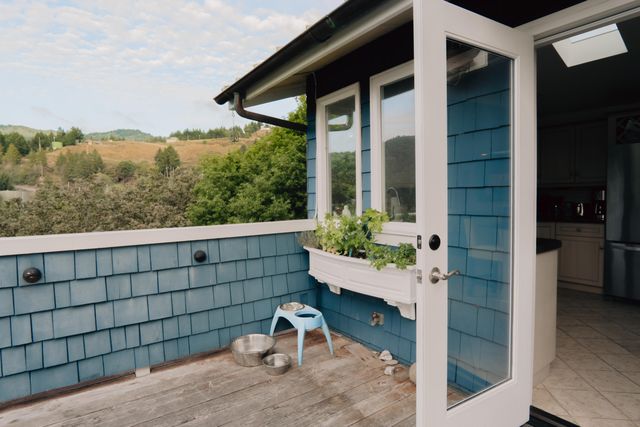 541 Redwood Road, Whitethorn, CA 95589