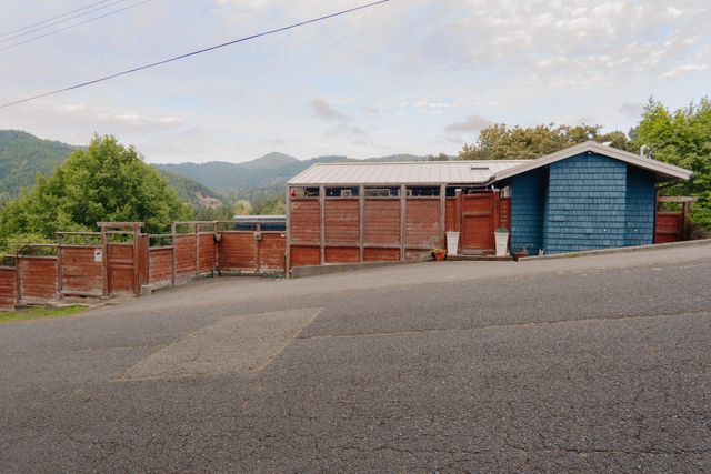 541 Redwood Road, Whitethorn, CA 95589