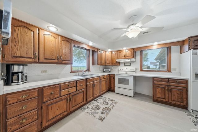 3724 W Yoder Road, Yoder, IN 46798