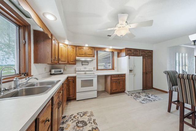 3724 W Yoder Road, Yoder, IN 46798