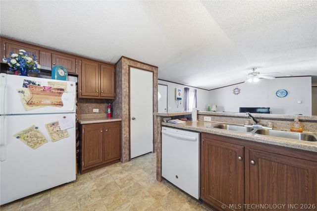 108360 Starboard Drive, Checotah, OK 74426