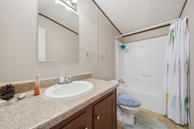 108360 Starboard Drive, Checotah, OK 74426