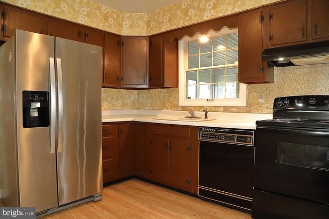 1700 STONE MILL RD, Lancaster, PA 17603