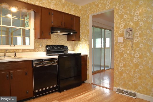 1700 STONE MILL RD, Lancaster, PA 17603