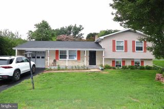 1700 STONE MILL RD, Lancaster, PA 17603