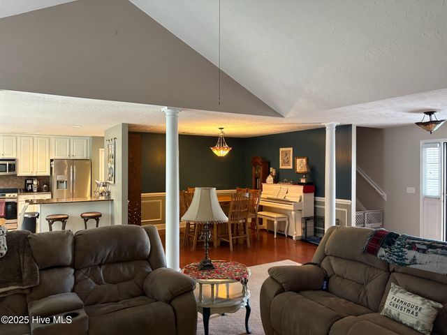 8589 Old Forest Drive NE, Leland, NC 28451