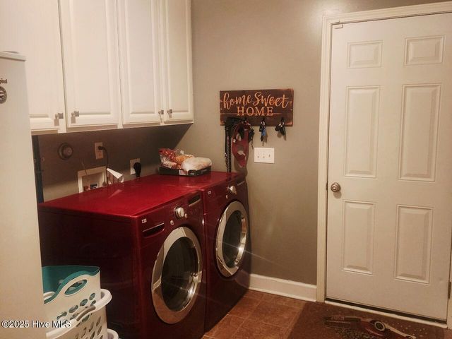 8589 Old Forest Drive NE, Leland, NC 28451