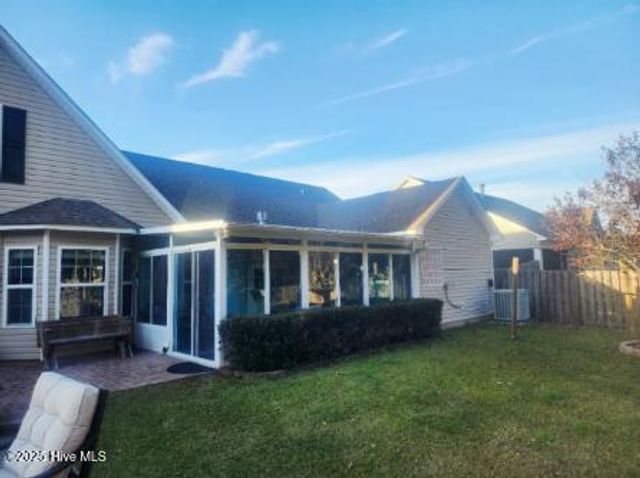 8589 Old Forest Drive NE, Leland, NC 28451