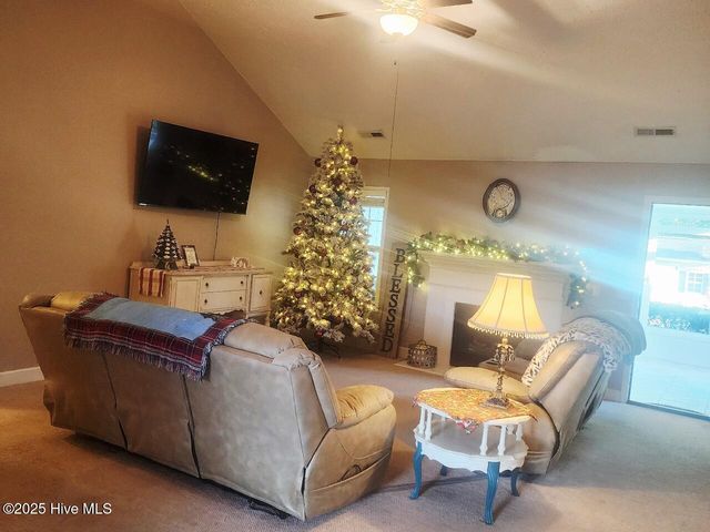 8589 Old Forest Drive NE, Leland, NC 28451