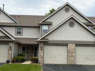 1910 Grove Avenue, Schaumburg, IL 60193