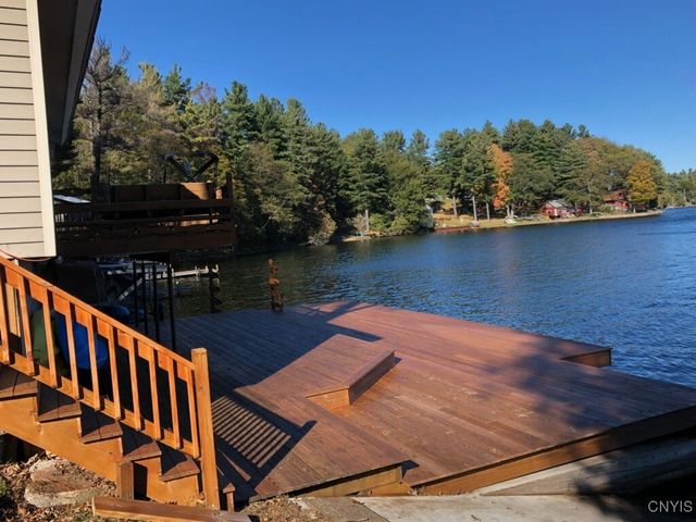 556 West Shore, Macomb, NY 13646