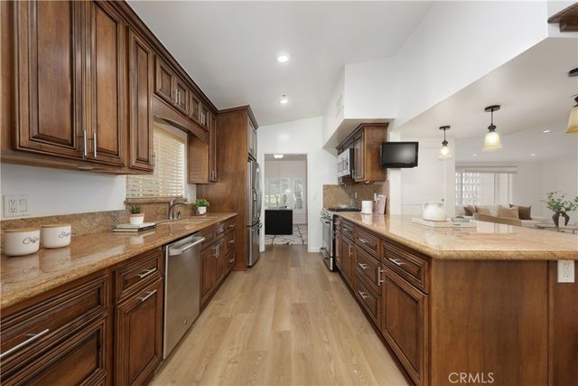 7333 Via Rio Nido, Downey, CA 90241