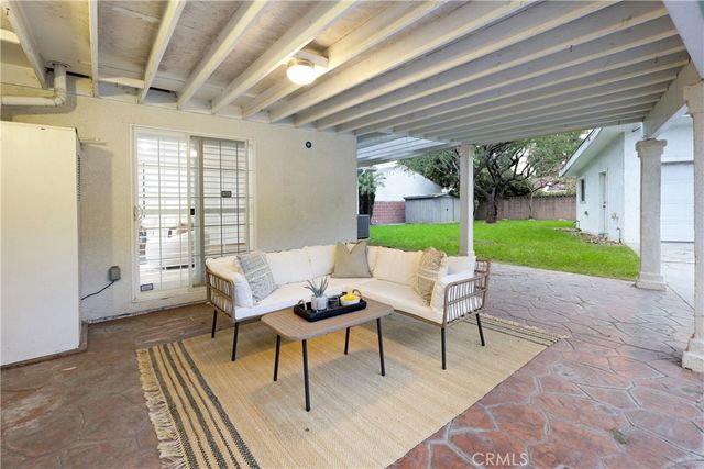 7333 Via Rio Nido, Downey, CA 90241