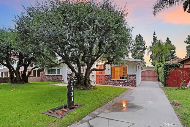 7333 Via Rio Nido, Downey, CA 90241