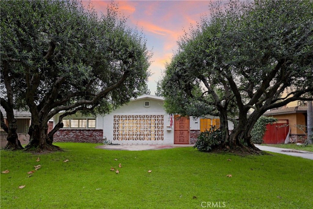 7333 Via Rio Nido, Downey, CA 90241