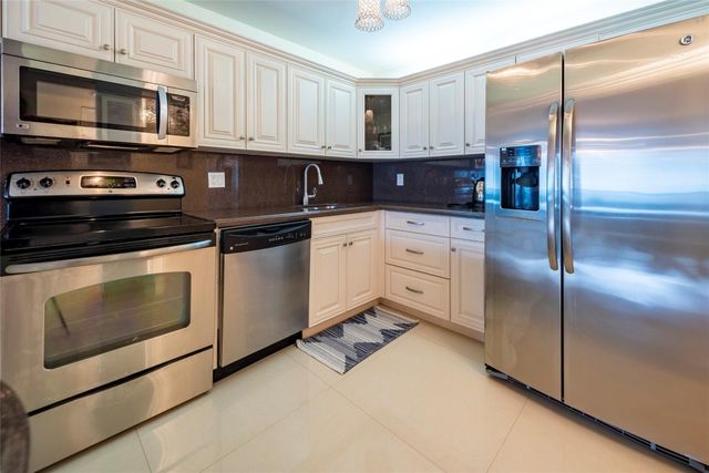 2301 S Ocean Drive 1608, Hollywood, FL 33019