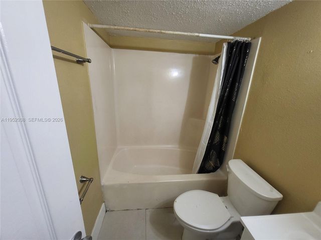 2221 NW 55th Ter 2221, Lauderhill, FL 33313