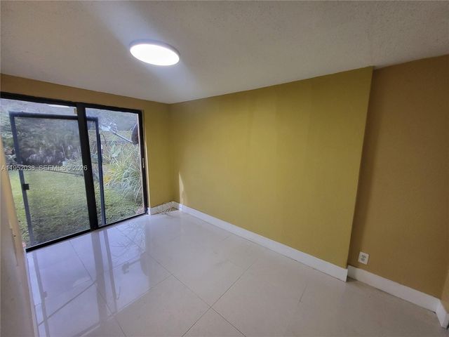 2221 NW 55th Ter 2221, Lauderhill, FL 33313