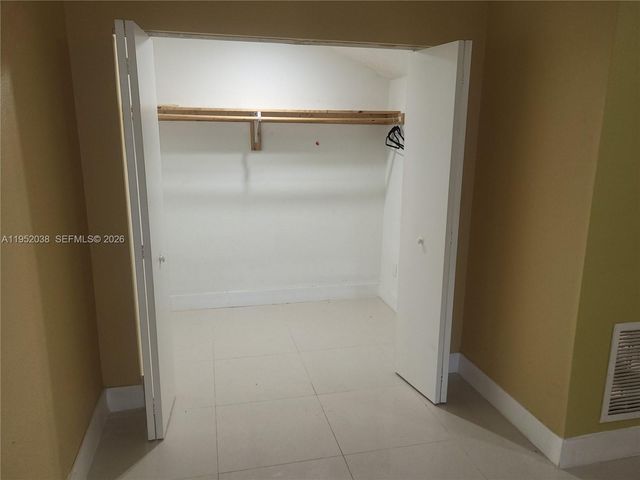 2221 NW 55th Ter 2221, Lauderhill, FL 33313