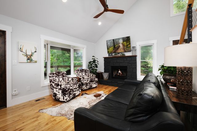 456 Patterson Ln, Gatlinburg, TN 37738