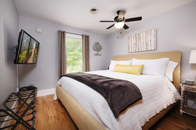 456 Patterson Ln, Gatlinburg, TN 37738