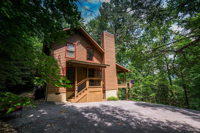 456 Patterson Ln, Gatlinburg, TN 37738