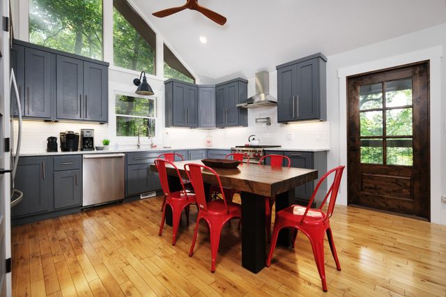 456 Patterson Ln, Gatlinburg, TN 37738