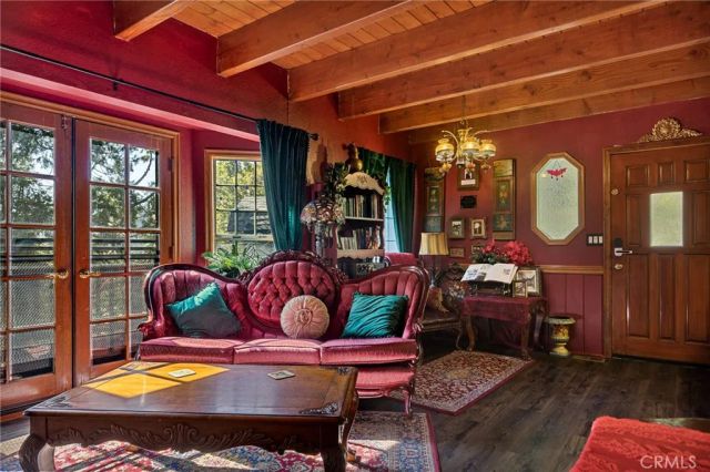 23594 Hillside Drive, Crestline, CA 92325