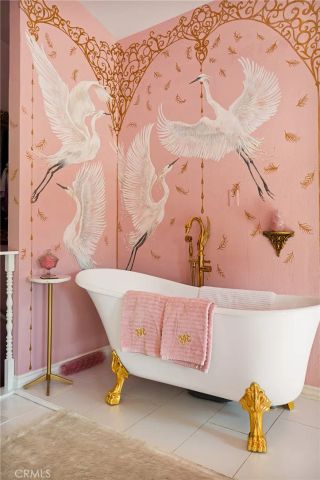 23594 Hillside Drive, Crestline, CA 92325