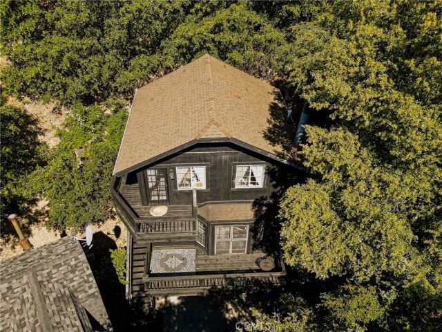 23594 Hillside Drive, Crestline, CA 92325