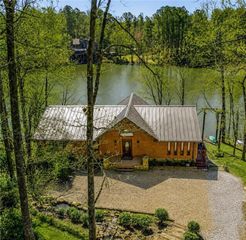 555 Rainbow Lake Drive, Dawsonville, GA 30534