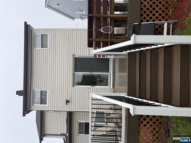 431 Sussex Road, Wood Ridge, NJ 07075