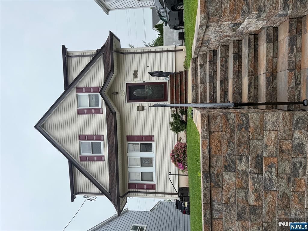 431 Sussex Road, Wood Ridge, NJ 07075