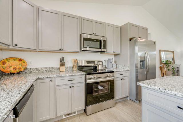 5920 Snapps Ferry Road, Afton, TN 37616