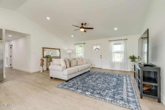 5920 Snapps Ferry Road, Afton, TN 37616