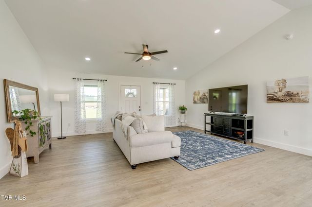 5920 Snapps Ferry Road, Afton, TN 37616
