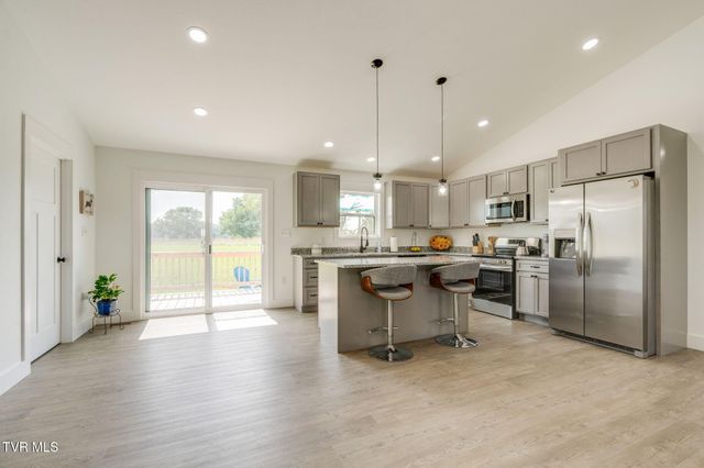 5920 Snapps Ferry Road, Afton, TN 37616