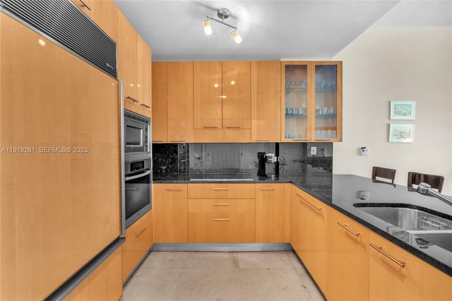 6799 Collins Ave 309, Miami Beach, FL 33141