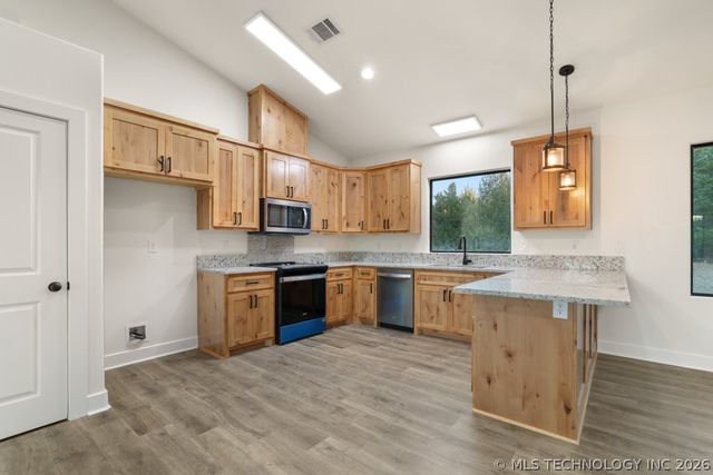 63 Deerfield Road, Colbert, OK 74733