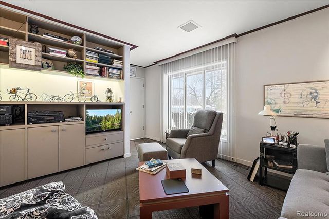 4539 Middleton Court, West Bloomfield, MI 48323