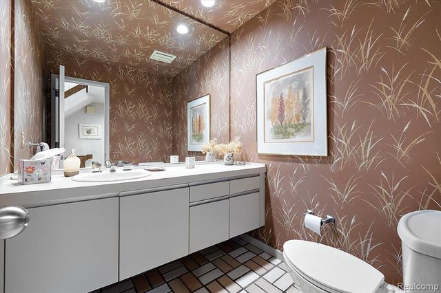 4539 Middleton Court, West Bloomfield, MI 48323