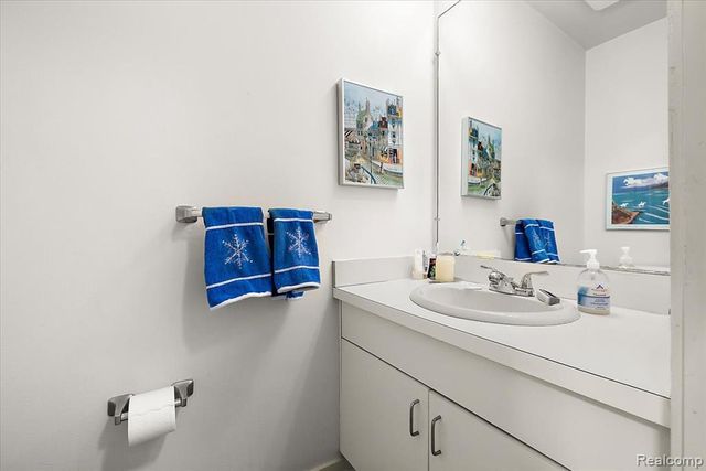 4539 Middleton Court, West Bloomfield, MI 48323