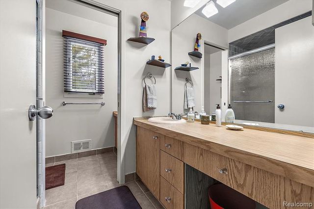 4539 Middleton Court, West Bloomfield, MI 48323